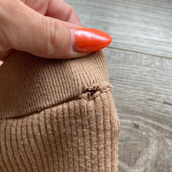 Aritzia Babaton Distill Legging camel/ tan | rubbed knit | split hem - Picture 14 of 14